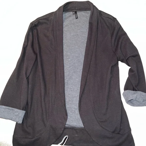 Maurice’s Jersey Women's Black Blazer with Grey Rolled Sleeves Size Large - Picture 9 of 10